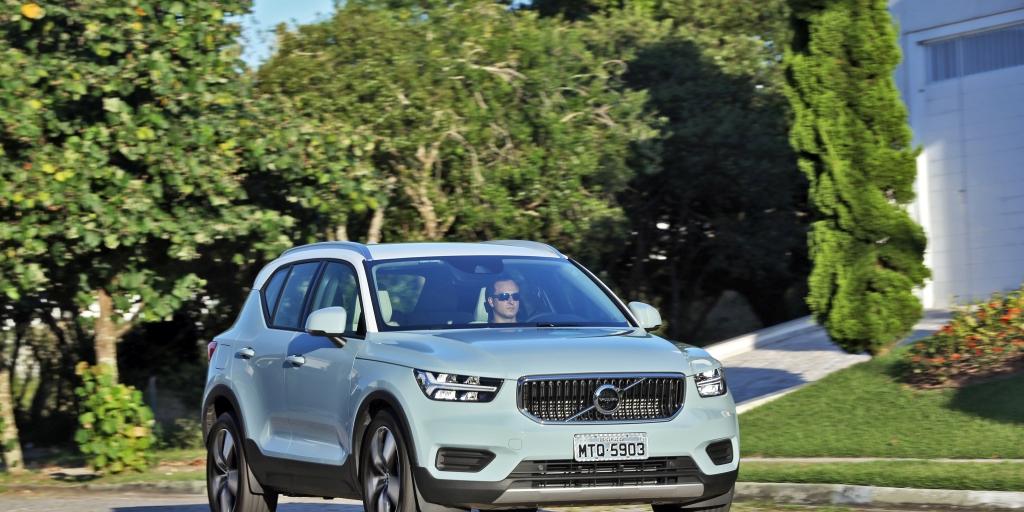 (Volvo)