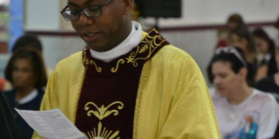 (Reprodução Facebook Padre Ricardo Alexandre Fidelis)