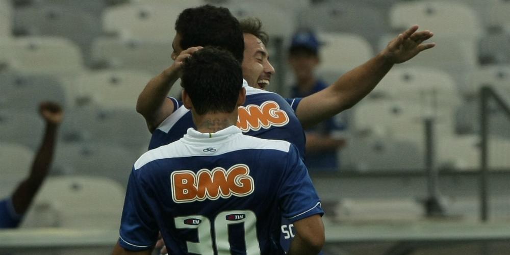 (Carlos Roberto)