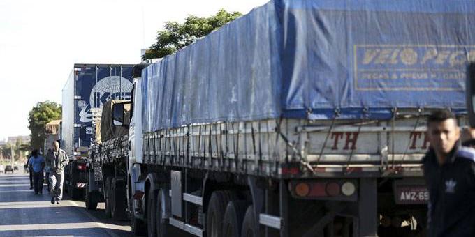 Data homenageia profissionais que mantêm o fluxo de mercadorias e o abastecimento nacional. (Marcelo Camargo/Agência Brasil)