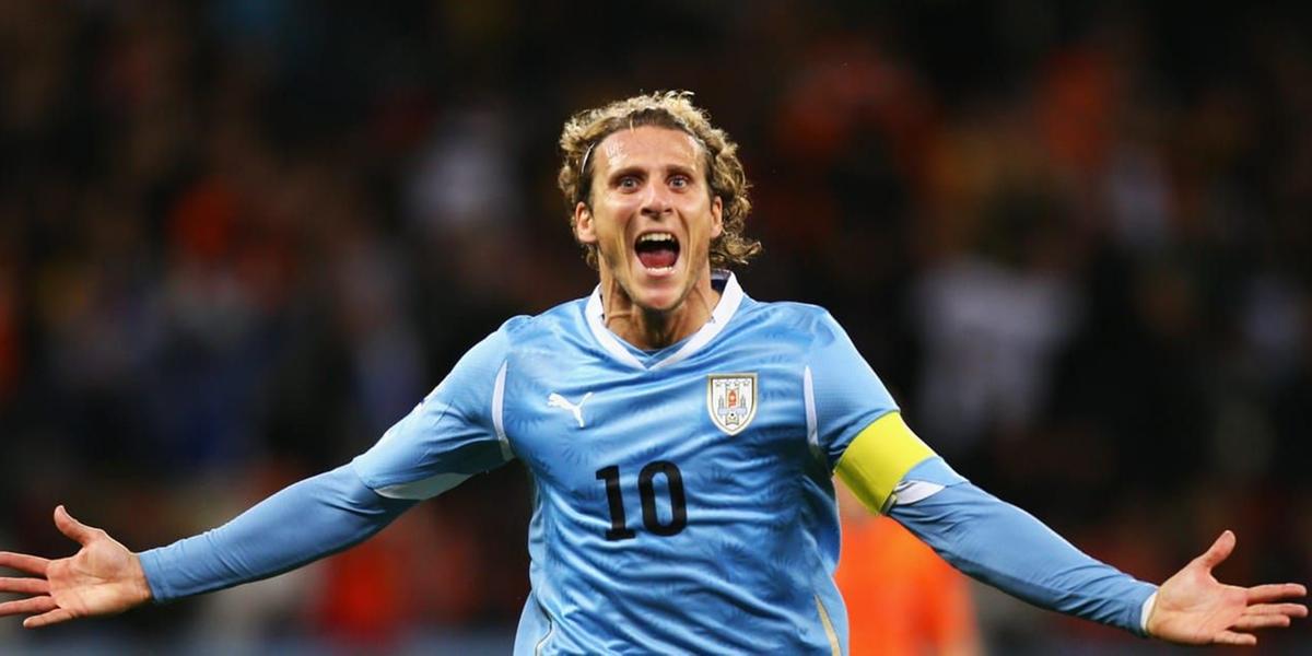 Melhor jogador da Copa de 2010, Forlán aposta em bom desempenho de Arrascaeta na Rússia
