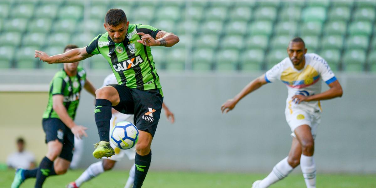 (Mourão Panda/América)