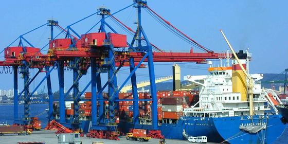 (Porto de Santos)