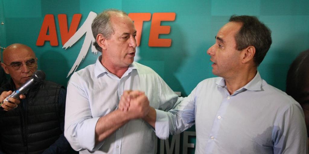 (Maurício Vieira)