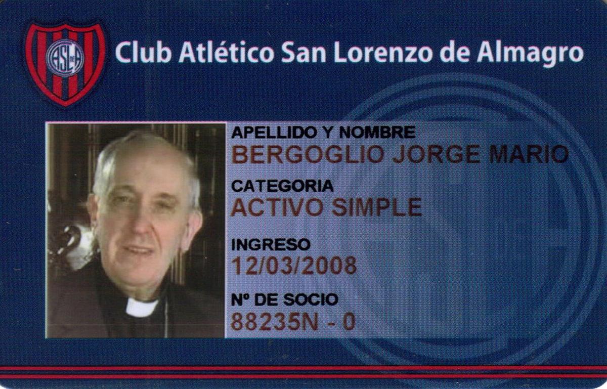 Jorge Mario Bergoglio tem carteirinha de sócio do San Lorenzo (Prensa Club San Lorenzo)