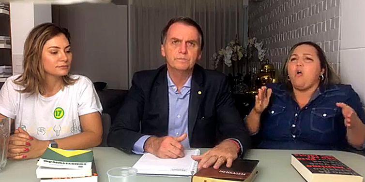  (Facebook/Reprodução)