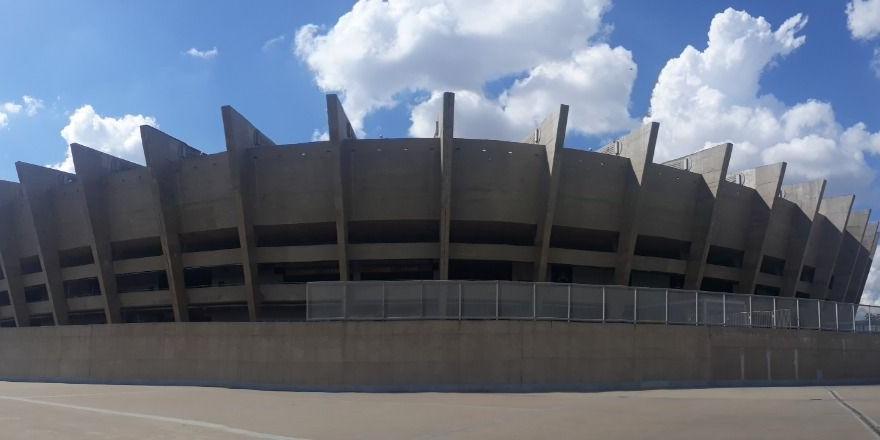 As torcidas de Galo e Raposa dividirão por igual a carga de 55 mil ingressos para a finalíssima do Estadual (Mineirão/Divulgação)