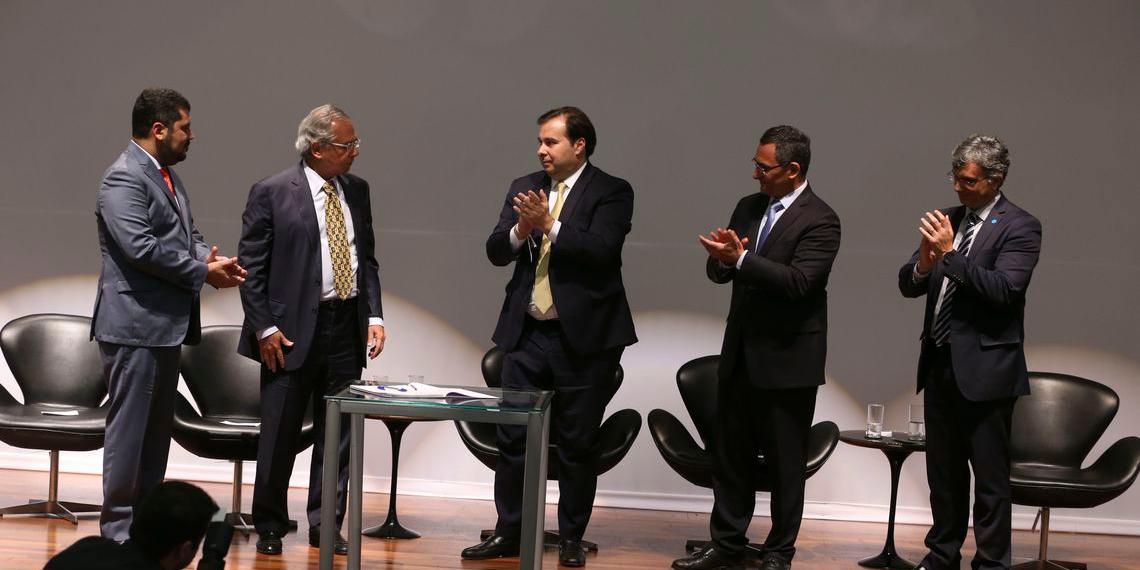 (Valter Campanato / Agência Brasil)