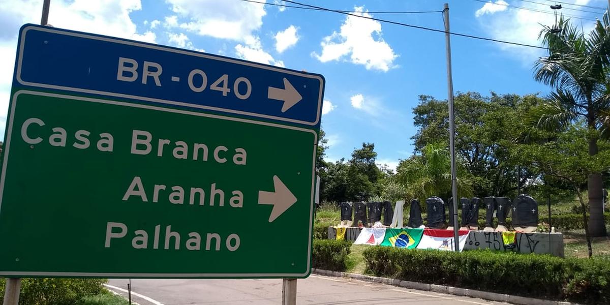(Riva Moreira )