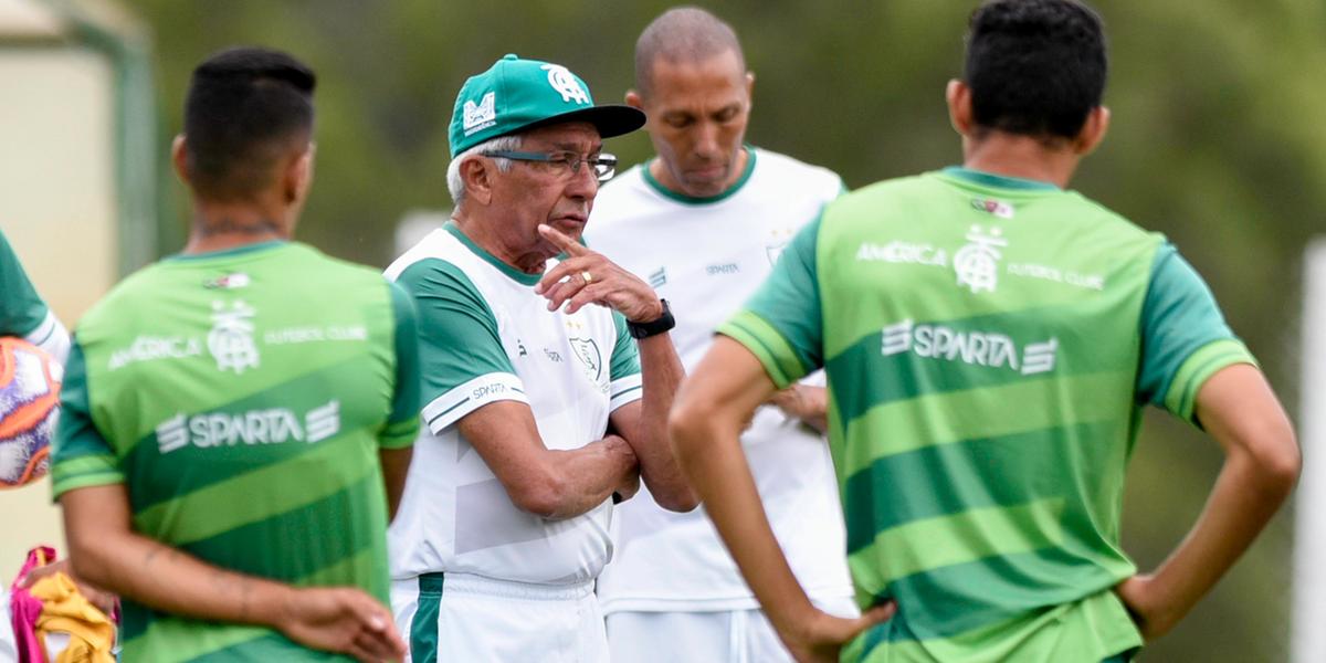 (Mourão Panda / América)