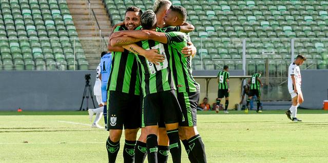 (Mourão Panda/América)