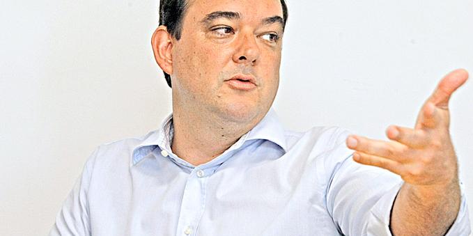 (Riva Moreira)