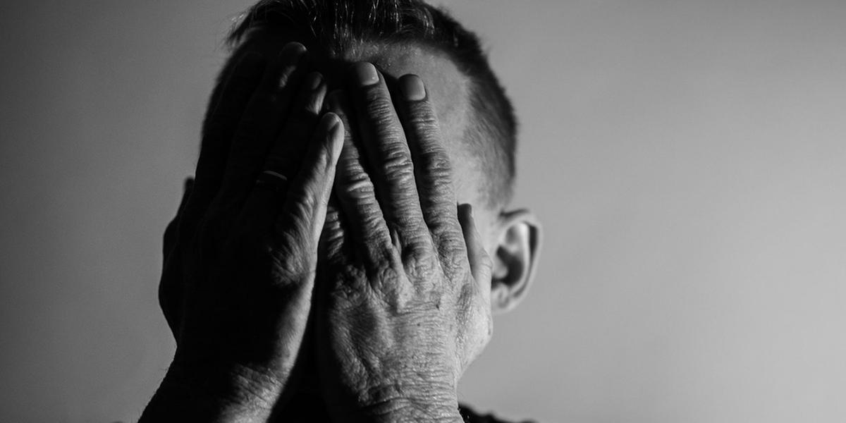 Pesquisa da UFMG e da Uerj identificou subnotificação de casos de depressão em pessoas negras e defende políticas públicas para reduzir desigualdades no acesso à saúde mental (Reprodução / Pixabay)