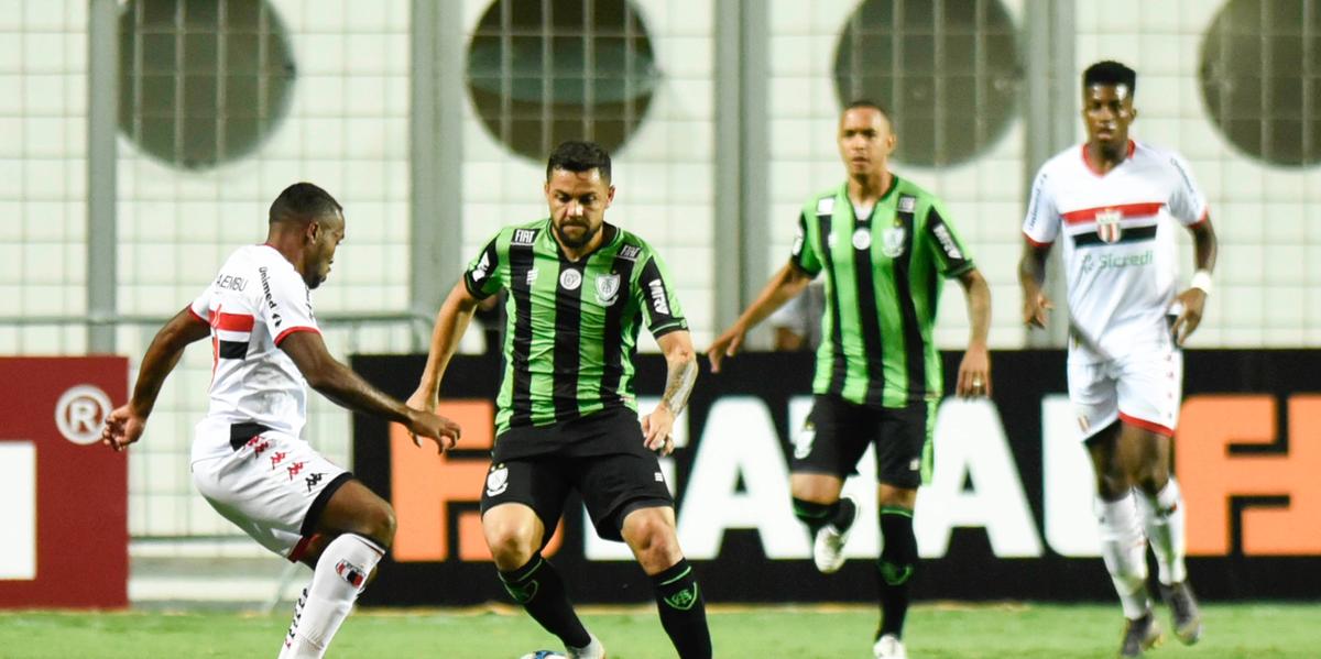 (Mourão Panda / América)