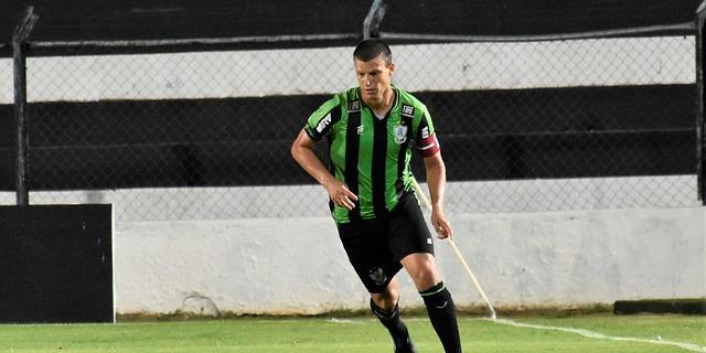 (Estevão Germano / América)