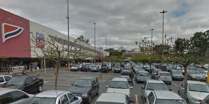(Google Street View/Reprodução)