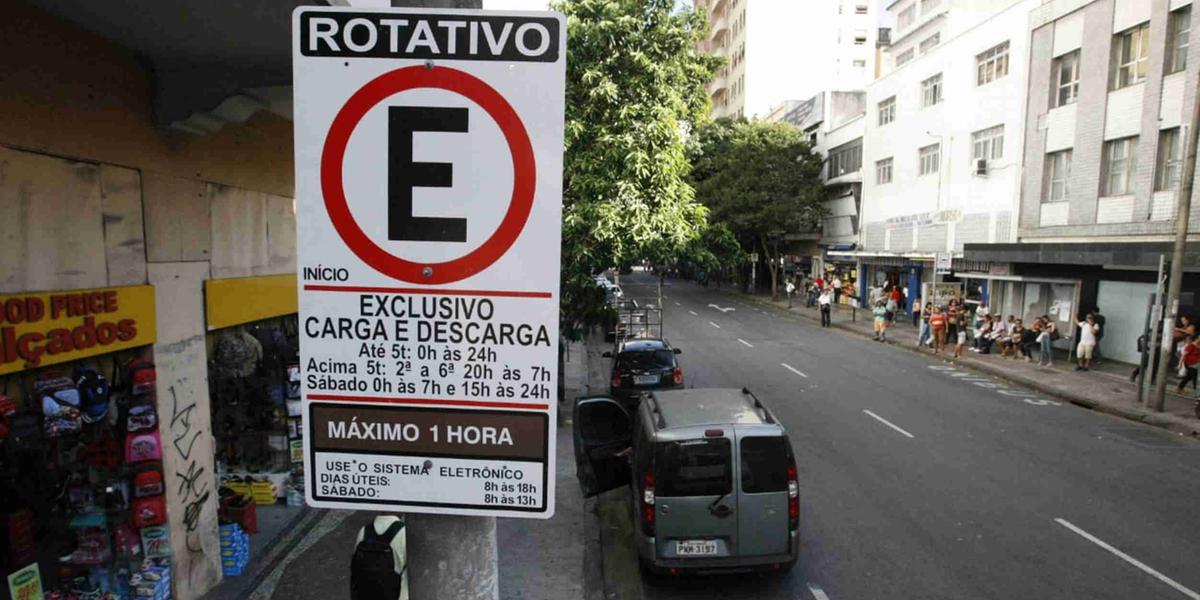 (RIVA MOREIRA)