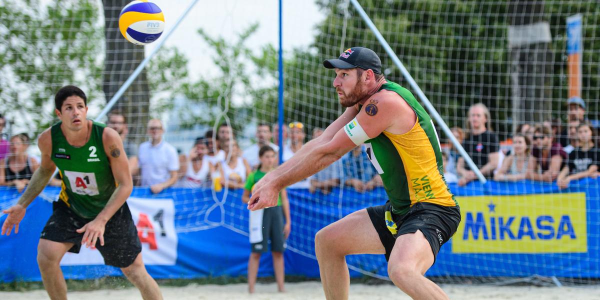 (FIVB)