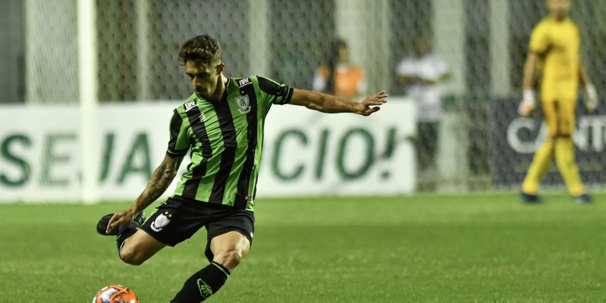 (Mourão Panda/América)