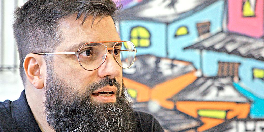 (Maurício Vieira)