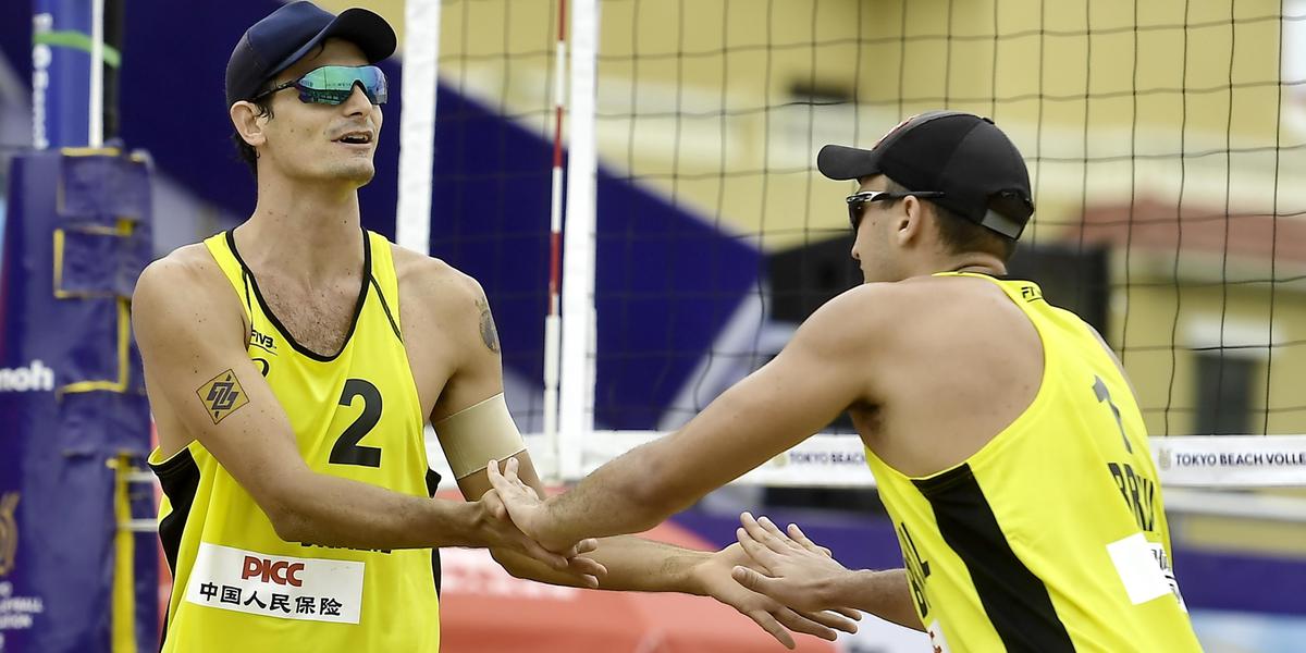 (FIVB)