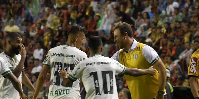 (Estevão Germano/América F.C.)