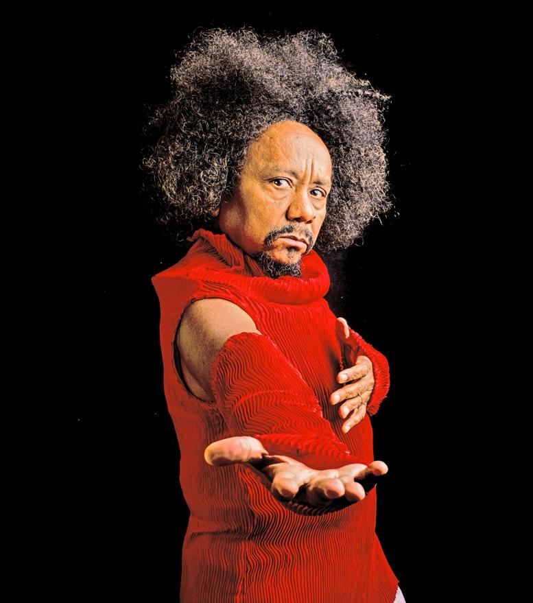 Chico César reflete sobre o país em 'O Amor é Um Ato Revolucionário' Chico César reflete sobre o país em 'O Amor é Um Ato Revolucionário'