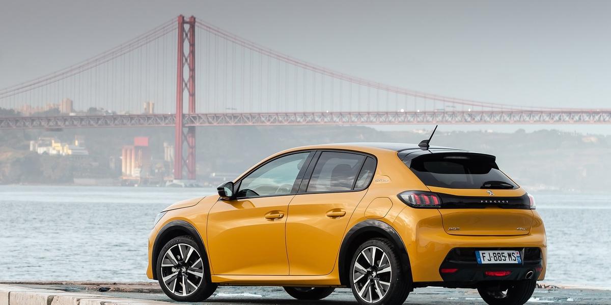 (Peugeot)