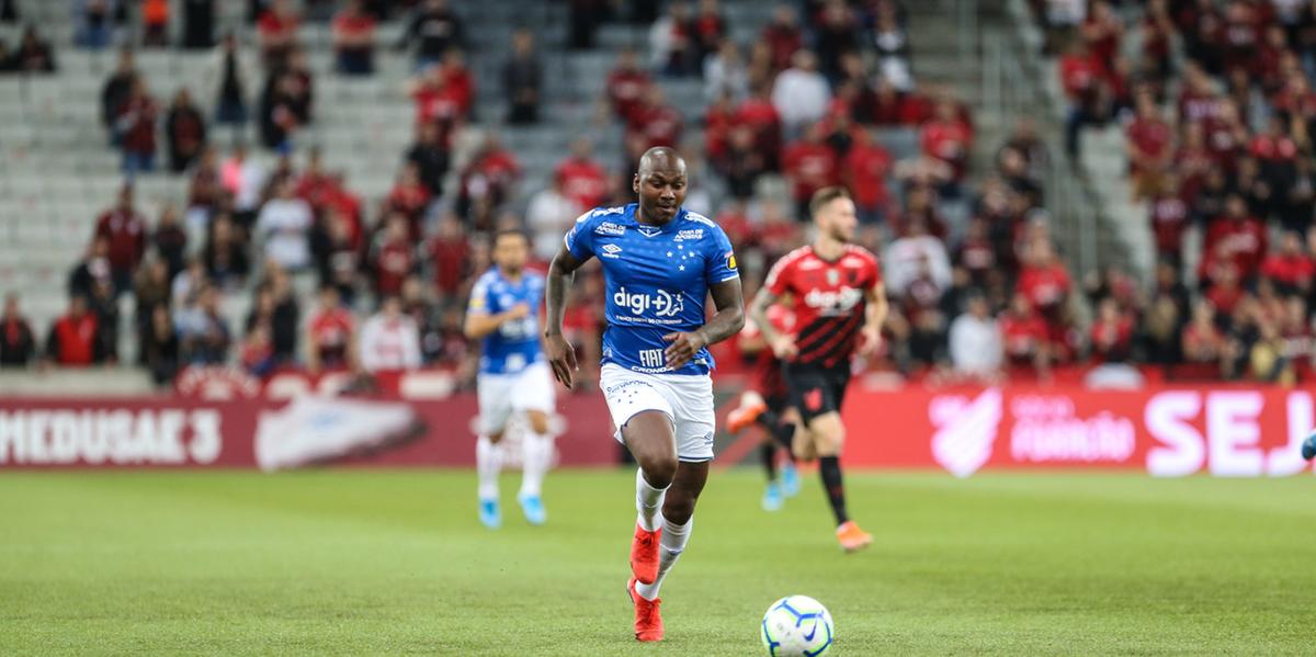 (Geraldo Bubniak / Light Press / Cruzeiro)