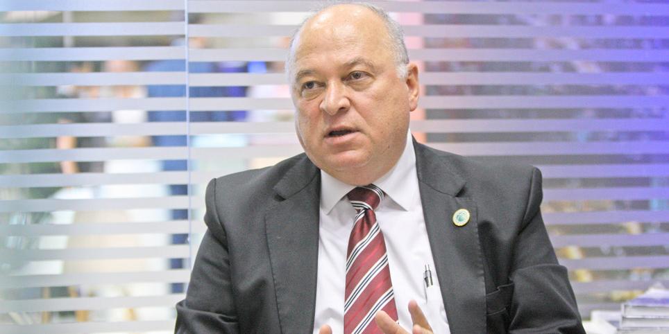 (Maurício Vieira)