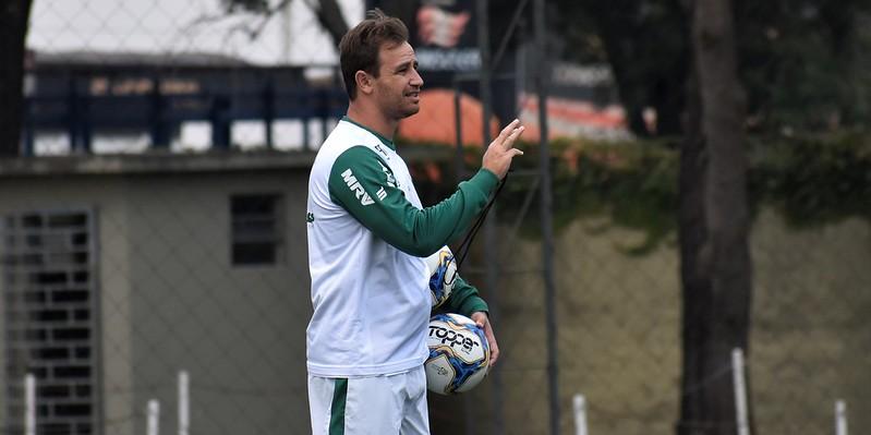 (Estevão Germano / América)