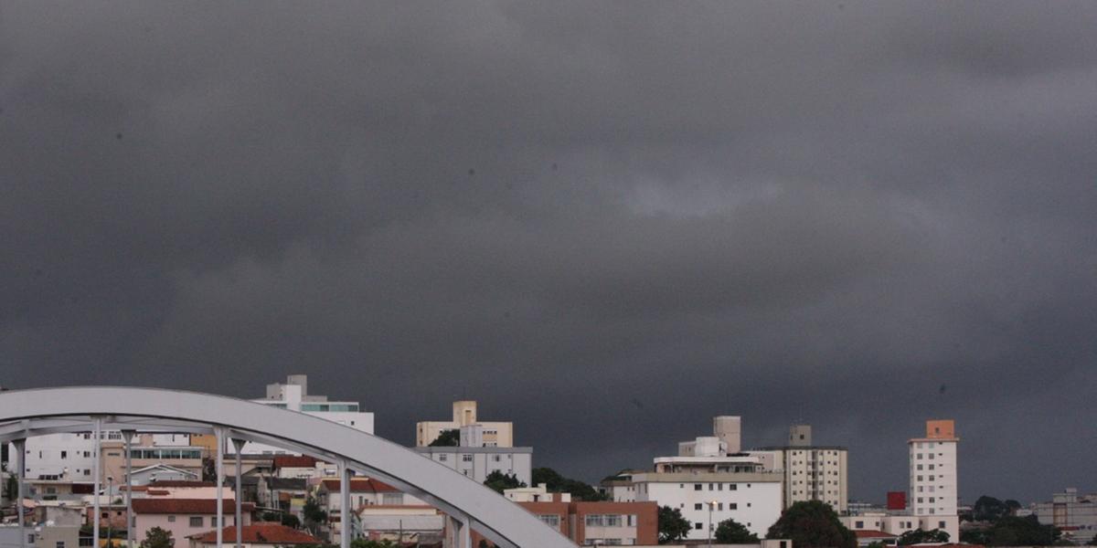 (MAURÍCIO VIEIRA)
