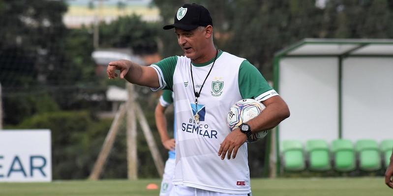 (João Zebral/América)