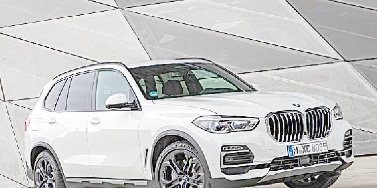 (BMW)