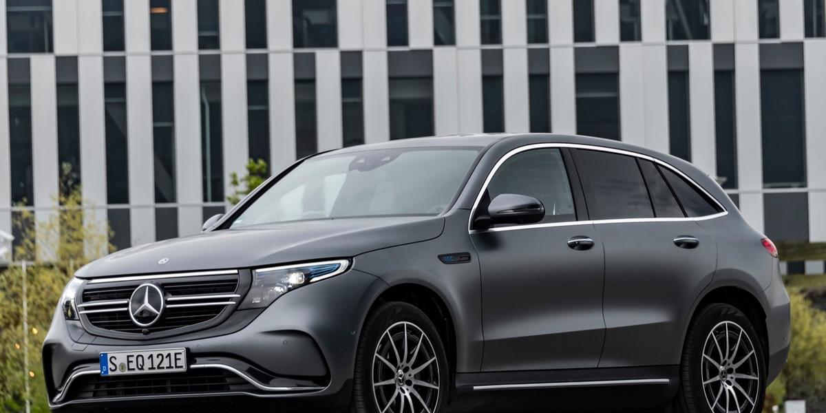 (Mercedes-Benz)
