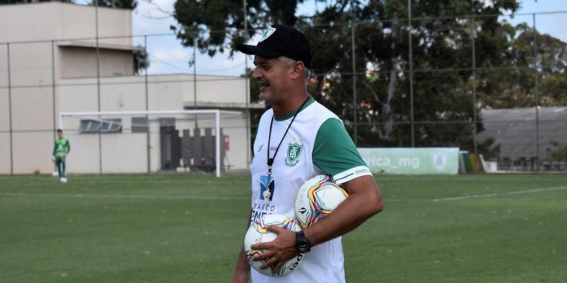 (João Zebral/América)