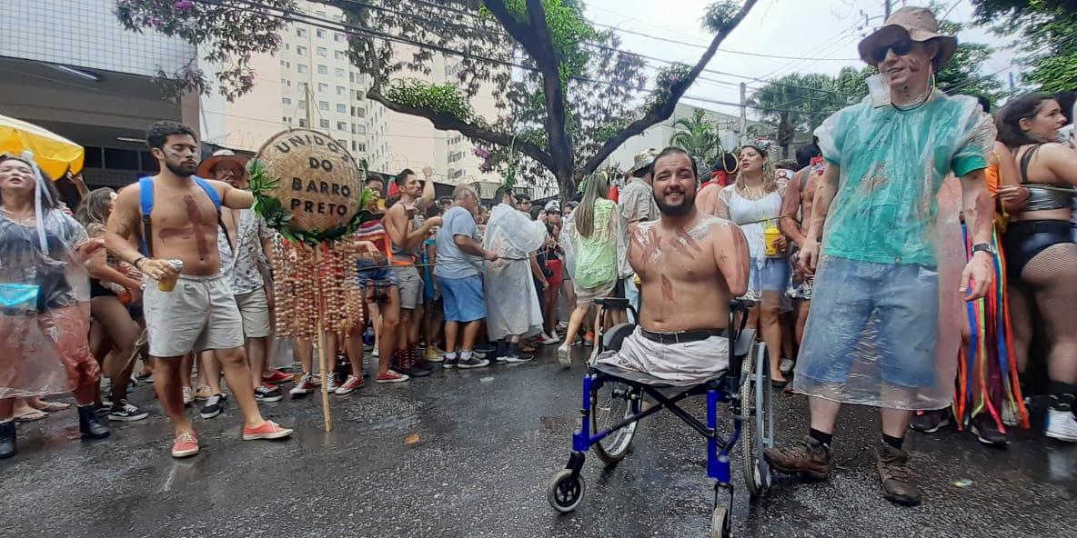 (Paulo Henrique Lobato )