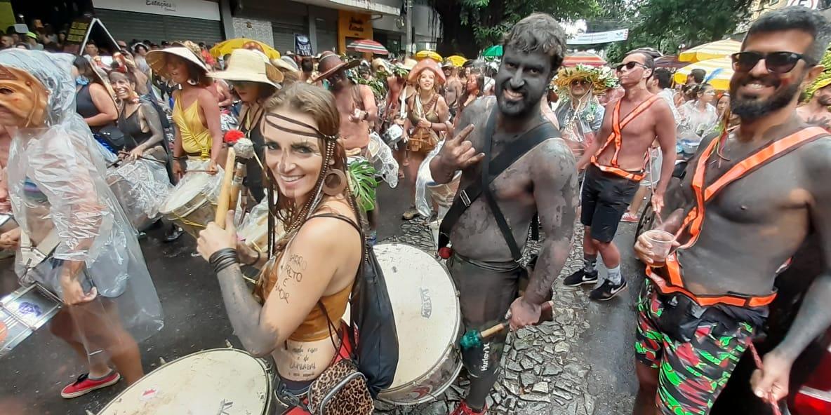 (Paulo Henrique Lobato )