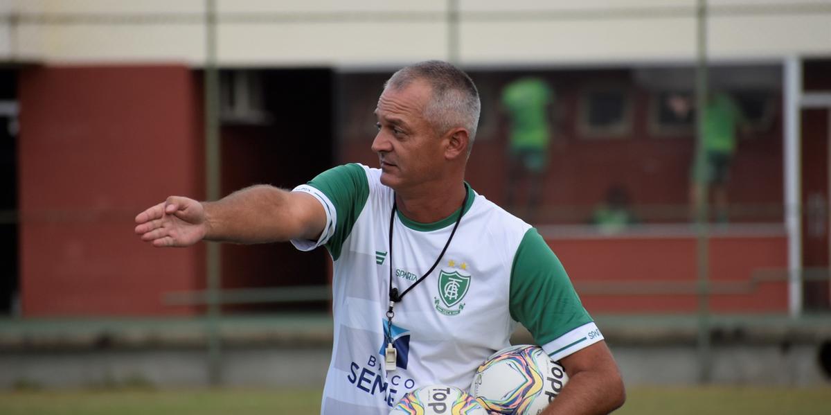 (João Zebral / América)