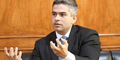 (Maurício Vieira)