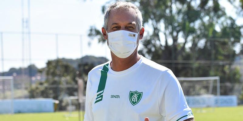 (João Zebral/América)