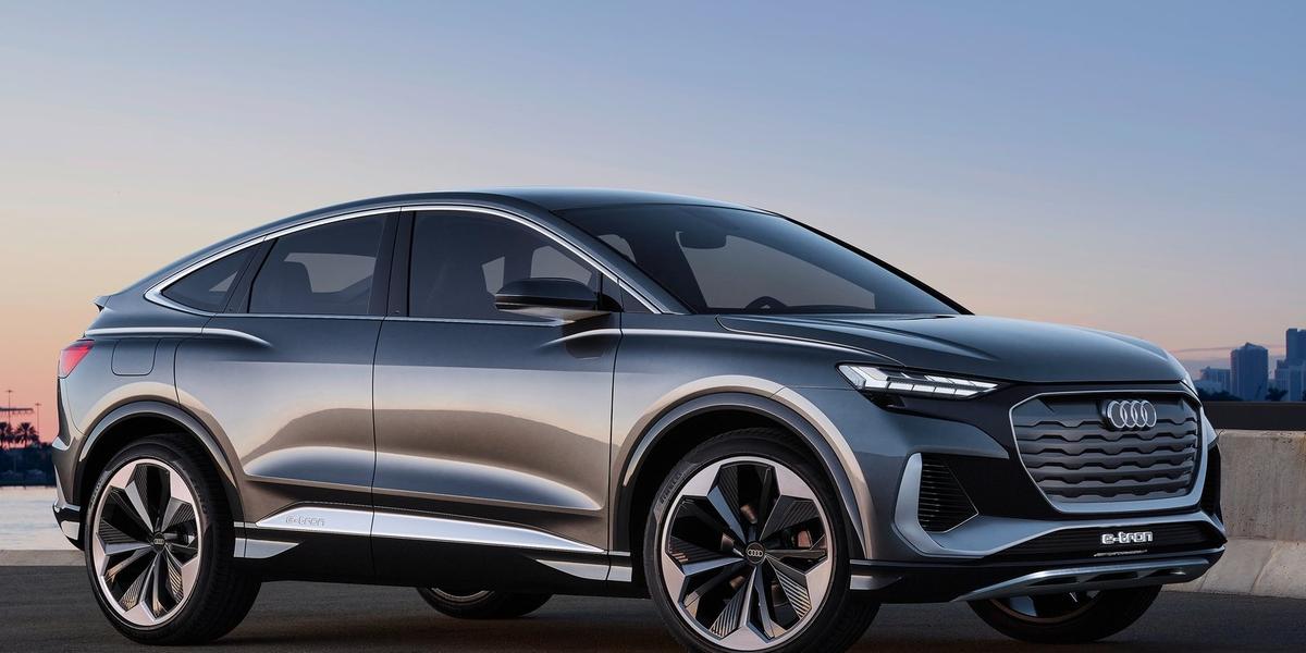 (Audi)