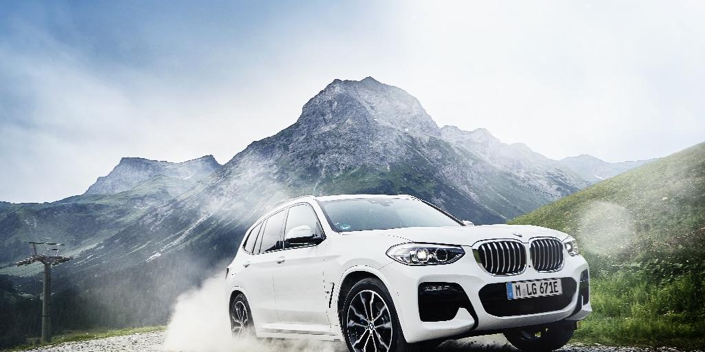 (BMW)