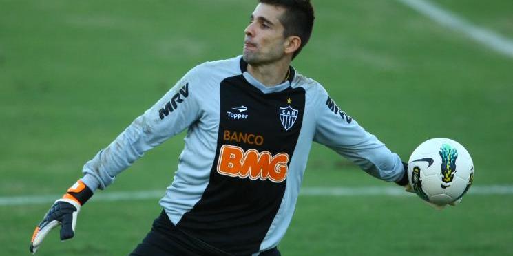 (Carlos Roberto)
