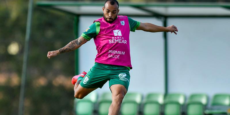  (Moura Panda/América)