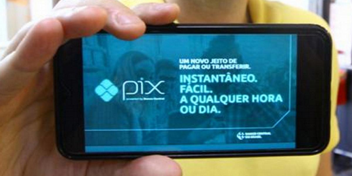 encial vítima. Como parte das chaves PIX é um número de telefone celular, não é difícil para o golpista conseguir um número telefônico e realizar um PIX ( MAURICIO VIEIRA)