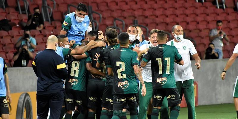 (Estevão Germano / América)