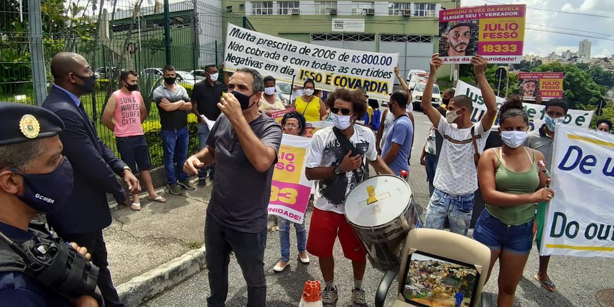 (Maurício Vieira)