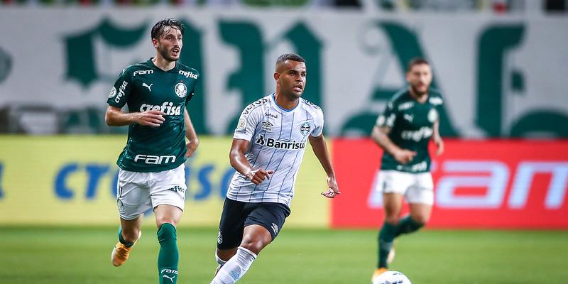 (LUCAS UEBEL/GRÊMIO )