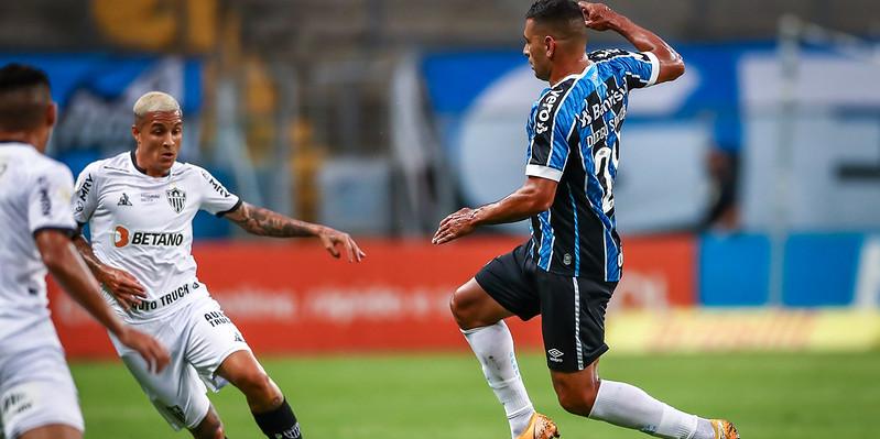 (LUCAS UEBEL/GREMIO FBPA)